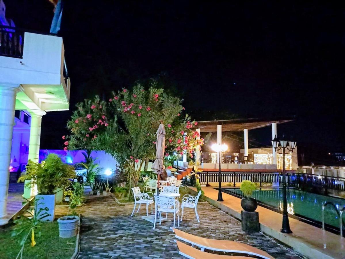 Queens Beach Hotel Tangalle Ngoại thất bức ảnh