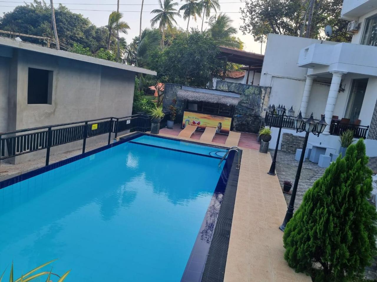 Queens Beach Hotel Tangalle Ngoại thất bức ảnh