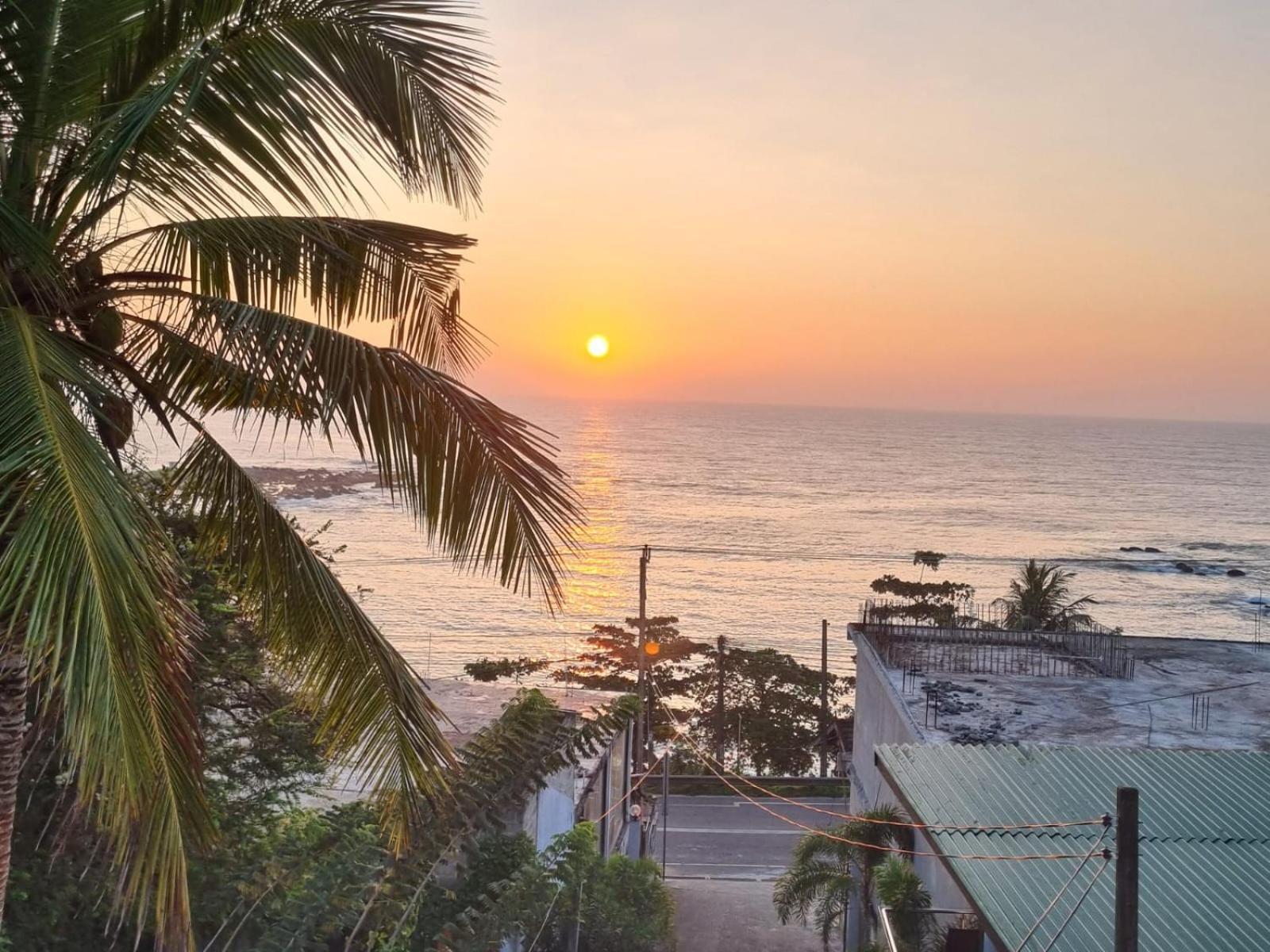 Queens Beach Hotel Tangalle Ngoại thất bức ảnh