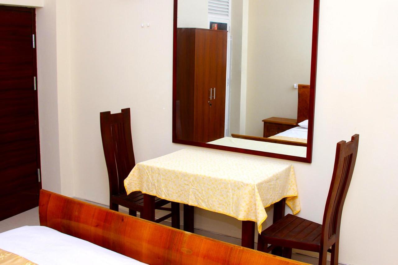 Queens Beach Hotel Tangalle Ngoại thất bức ảnh