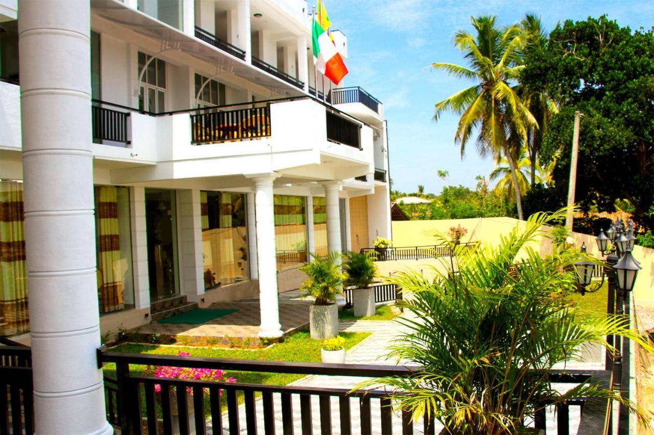 Queens Beach Hotel Tangalle Ngoại thất bức ảnh
