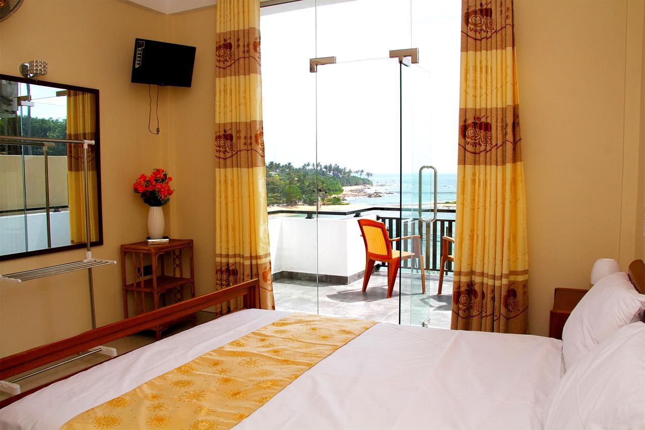 Queens Beach Hotel Tangalle Ngoại thất bức ảnh