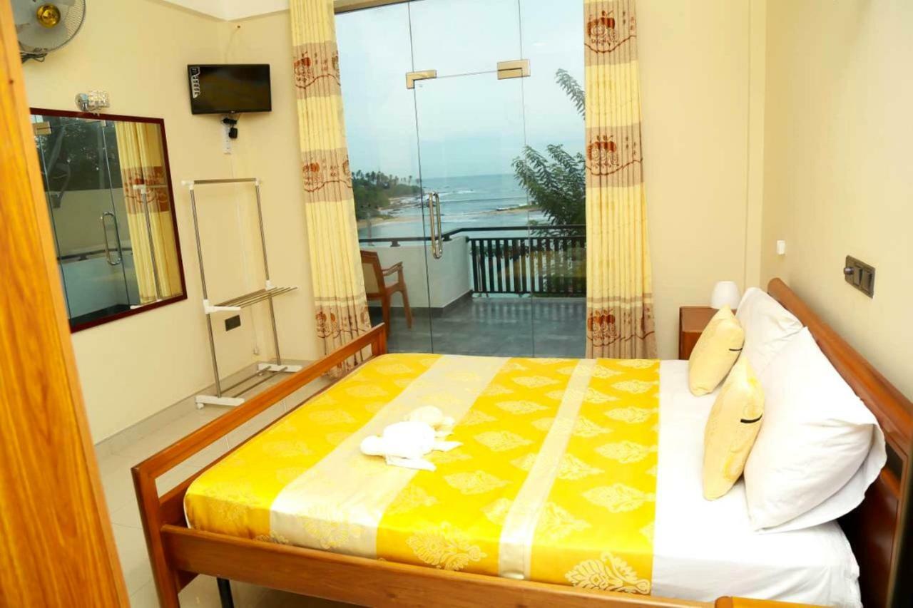 Queens Beach Hotel Tangalle Ngoại thất bức ảnh