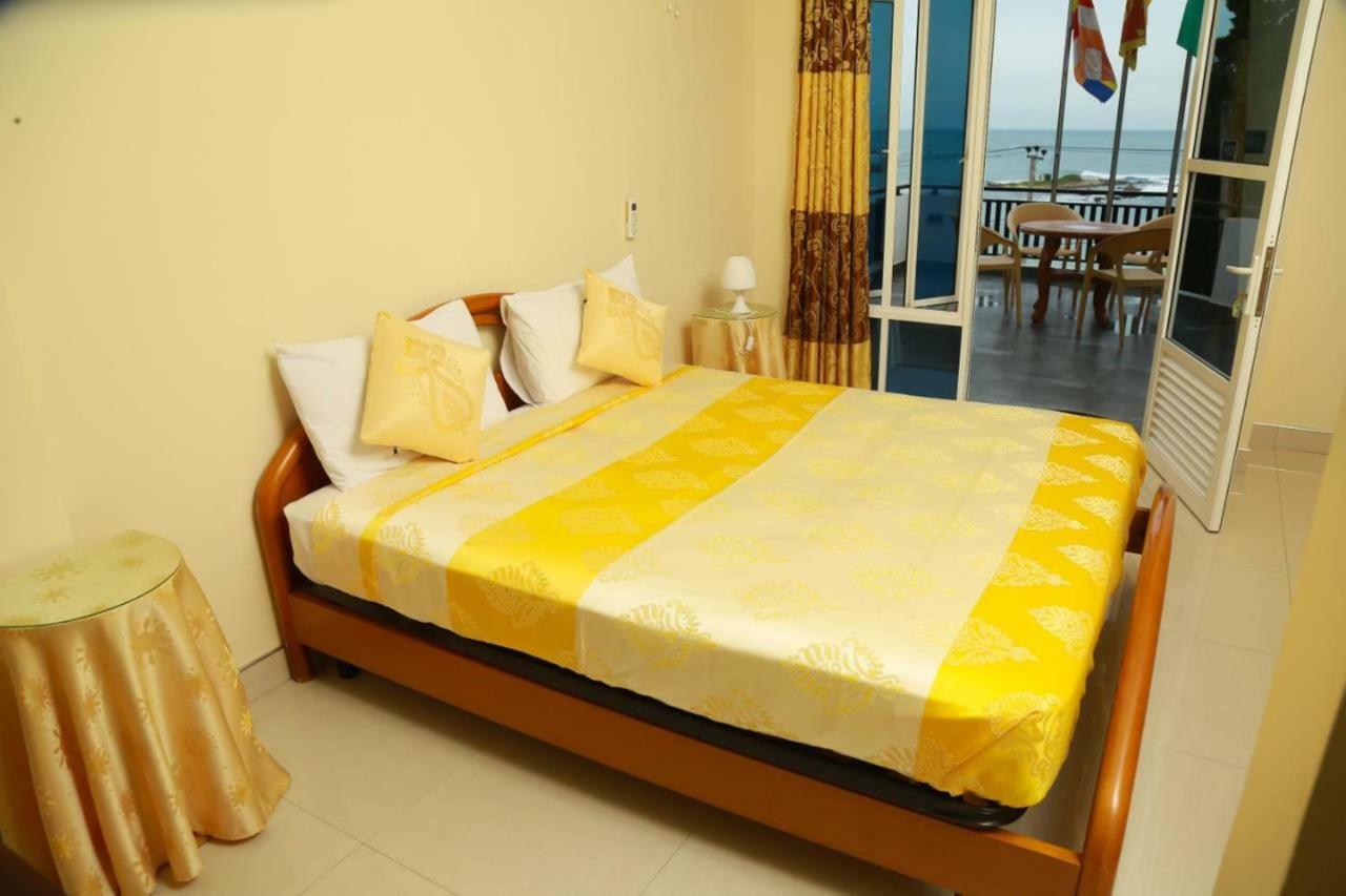 Queens Beach Hotel Tangalle Ngoại thất bức ảnh
